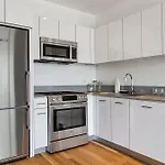 5 Mins To Midtown Central Luxury Penthouse 2B2B Duplex With Private Terrace